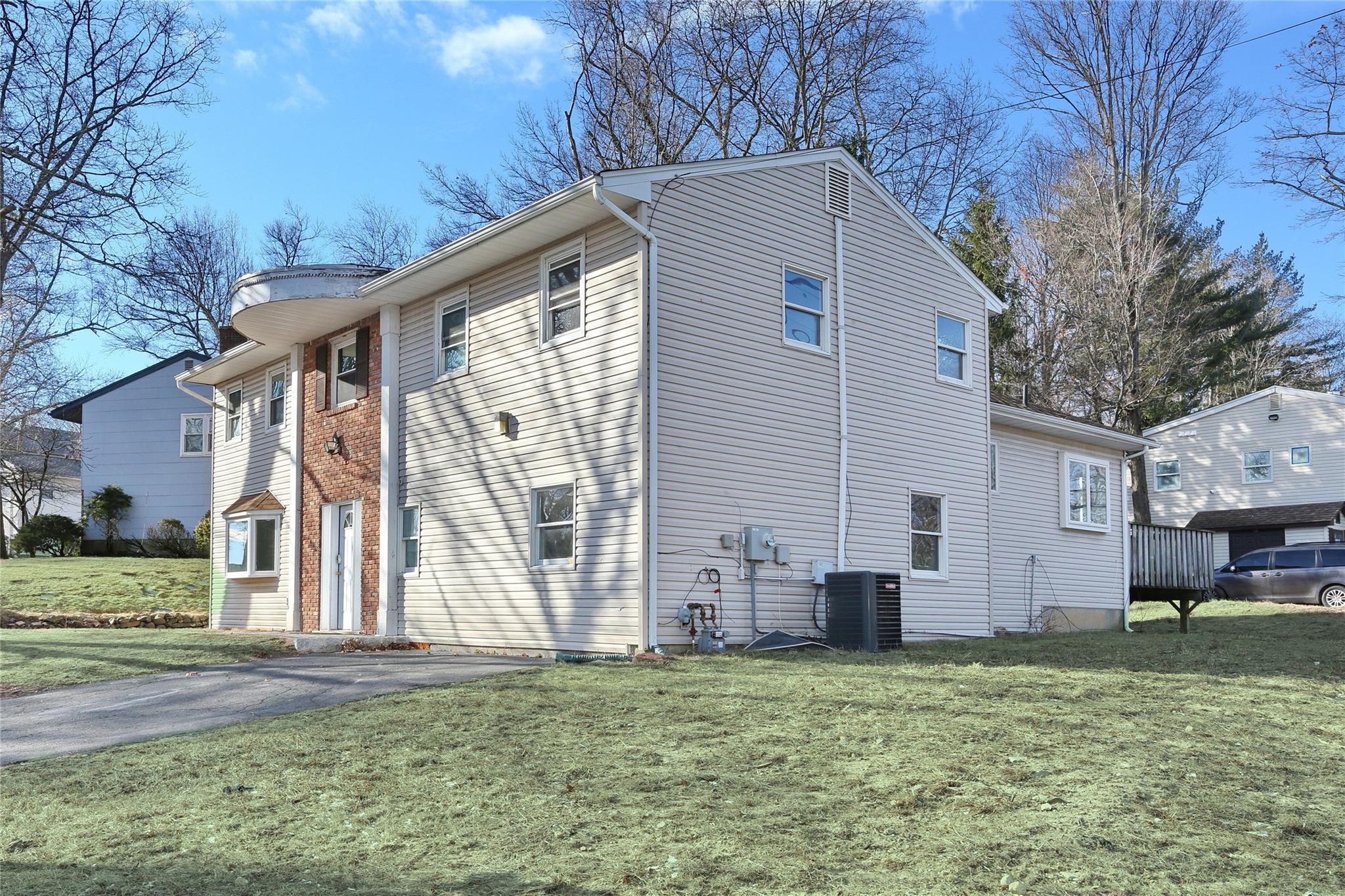 1 Bedford Court, Spring Valley, New York image 40