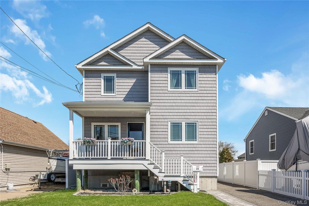 Photo of 25 Cape Road, Amityville, NY 11701 (MLS # 988153)