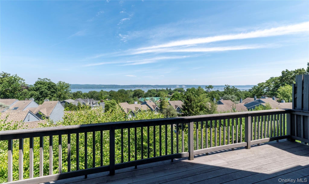 Photo of 33 Village Gate Way #33, Nyack, NY 10960 (MLS # 974128)