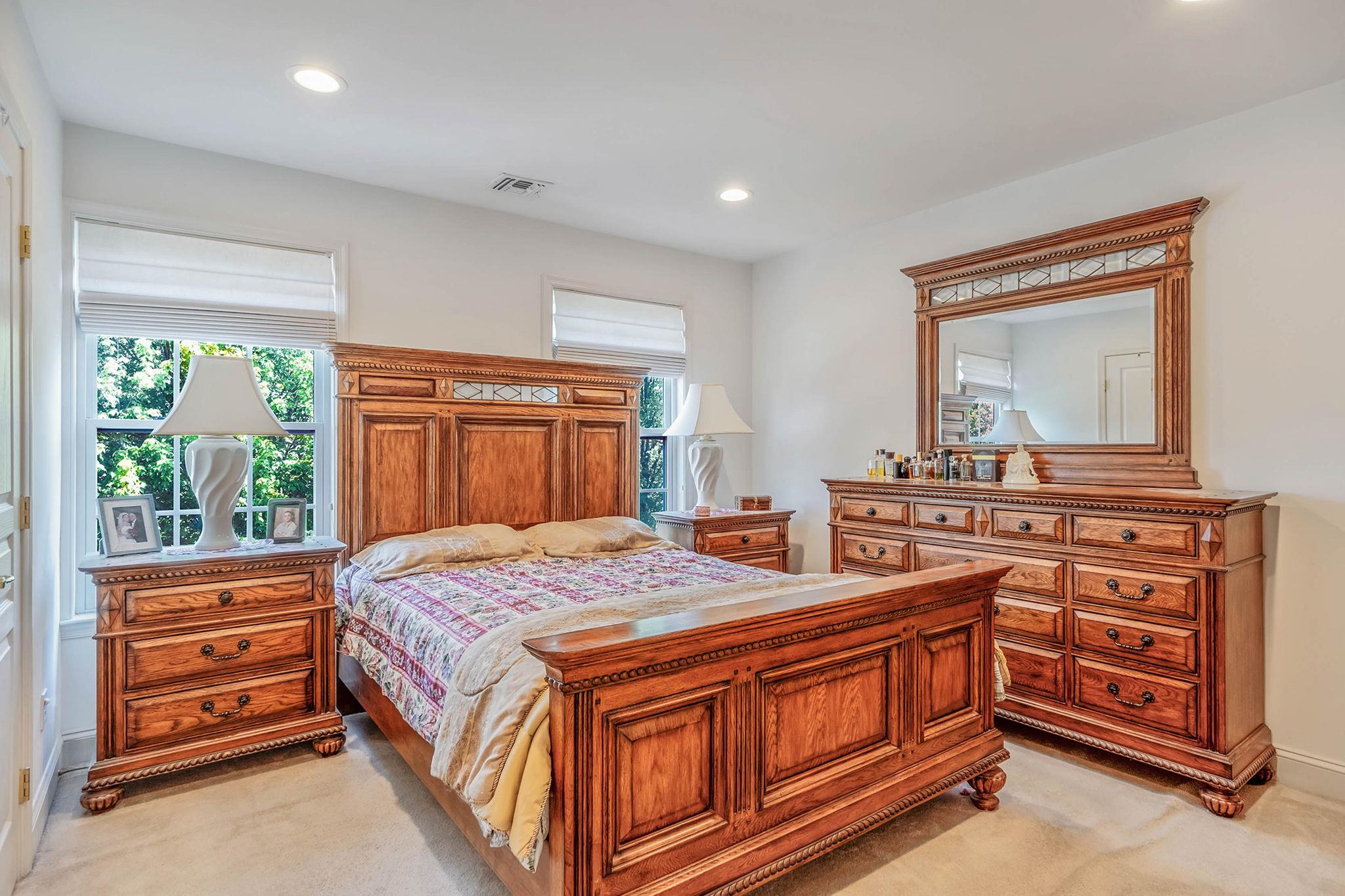 29 Pinehurst Drive, Mount Sinai, New York image 30