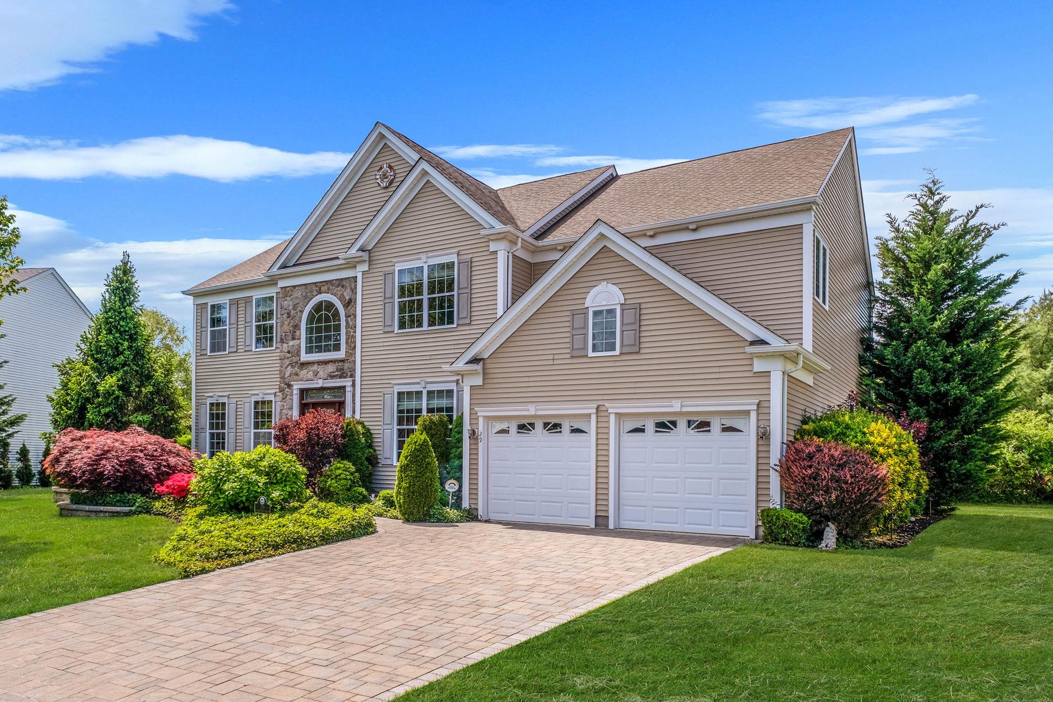 29 Pinehurst Drive, Mount Sinai, New York image 2