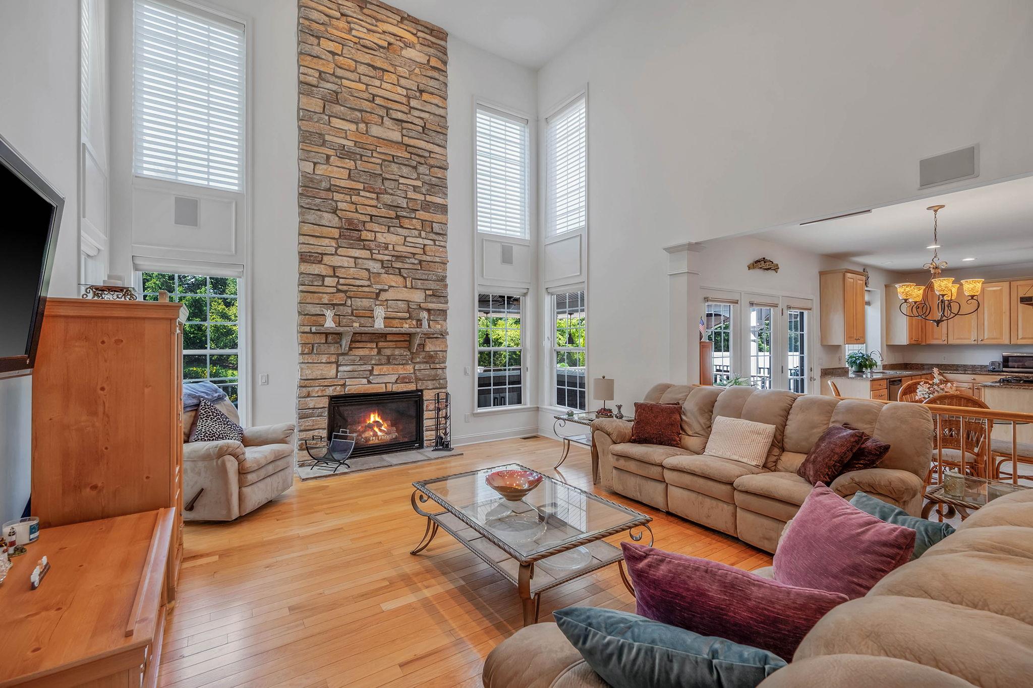 29 Pinehurst Drive, Mount Sinai, New York image 18