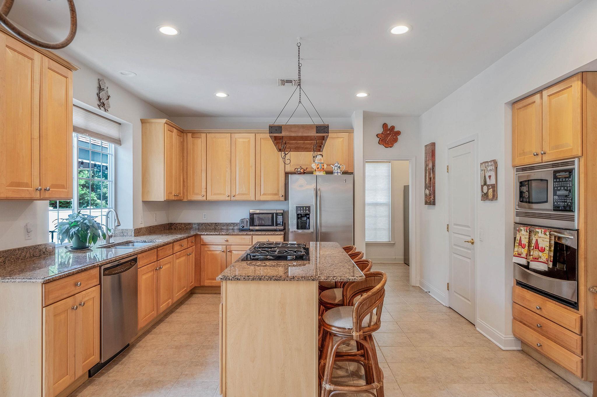 29 Pinehurst Drive, Mount Sinai, New York image 15