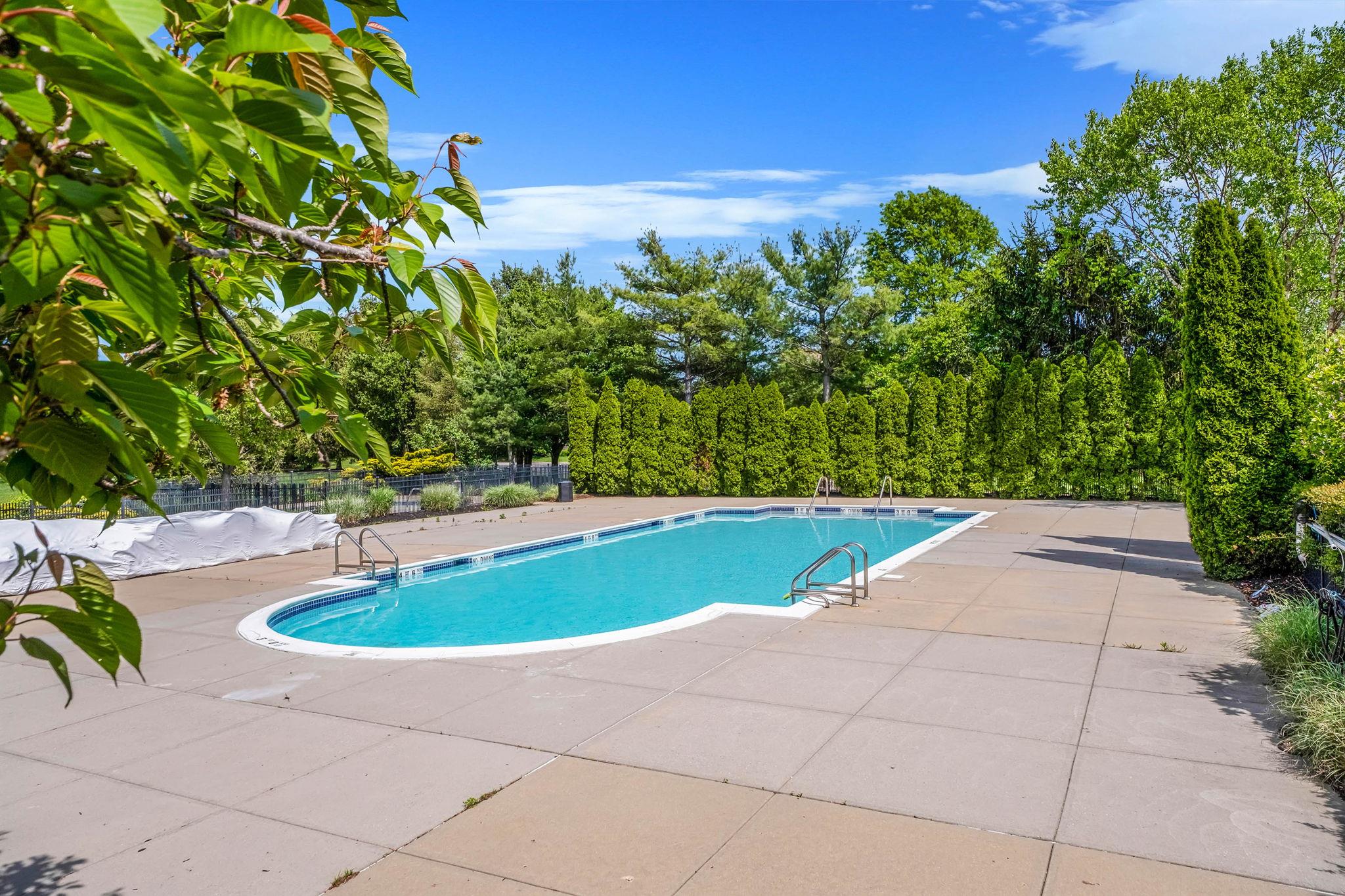 29 Pinehurst Drive, Mount Sinai, New York image 44