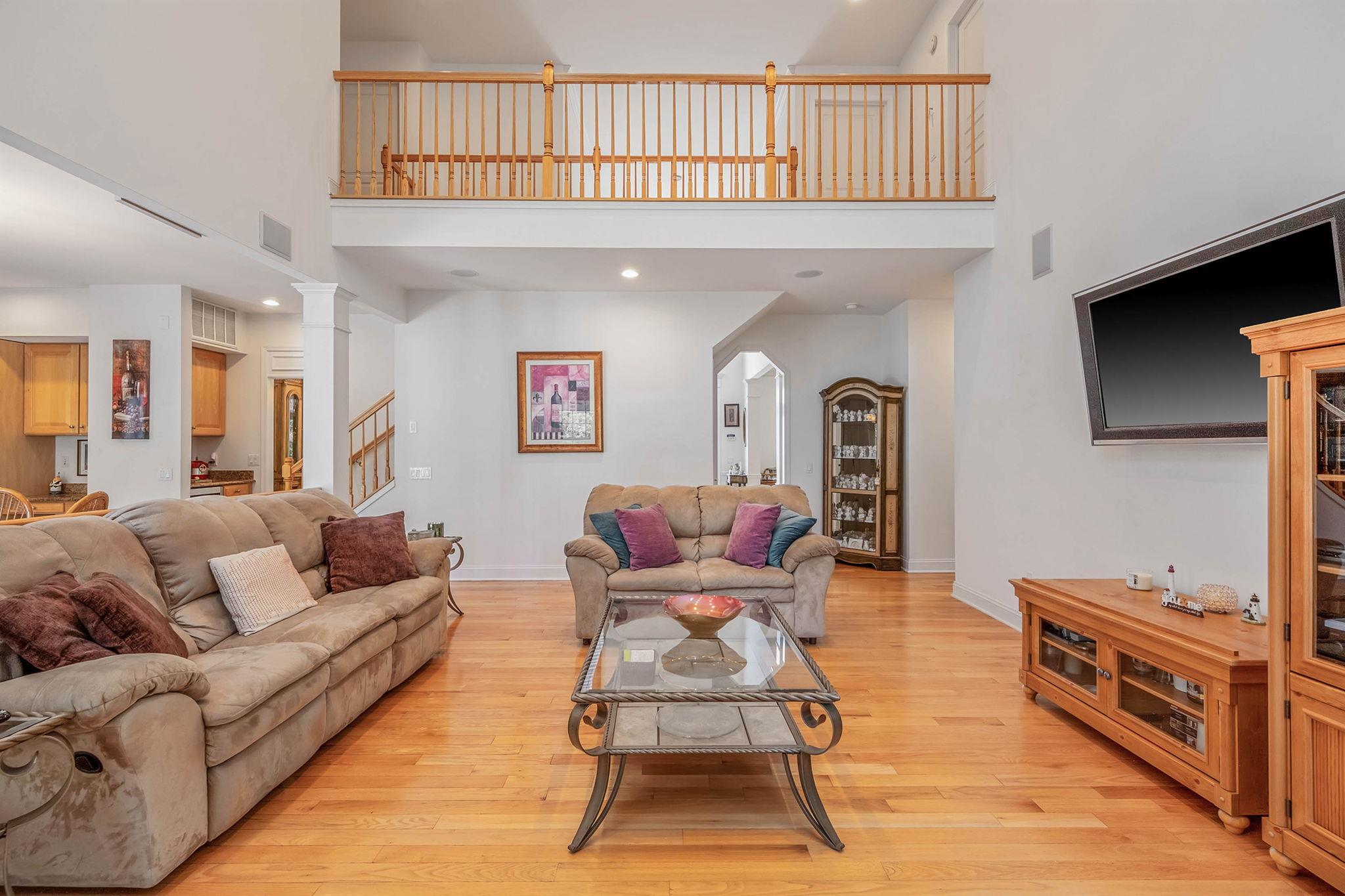 29 Pinehurst Drive, Mount Sinai, New York image 19