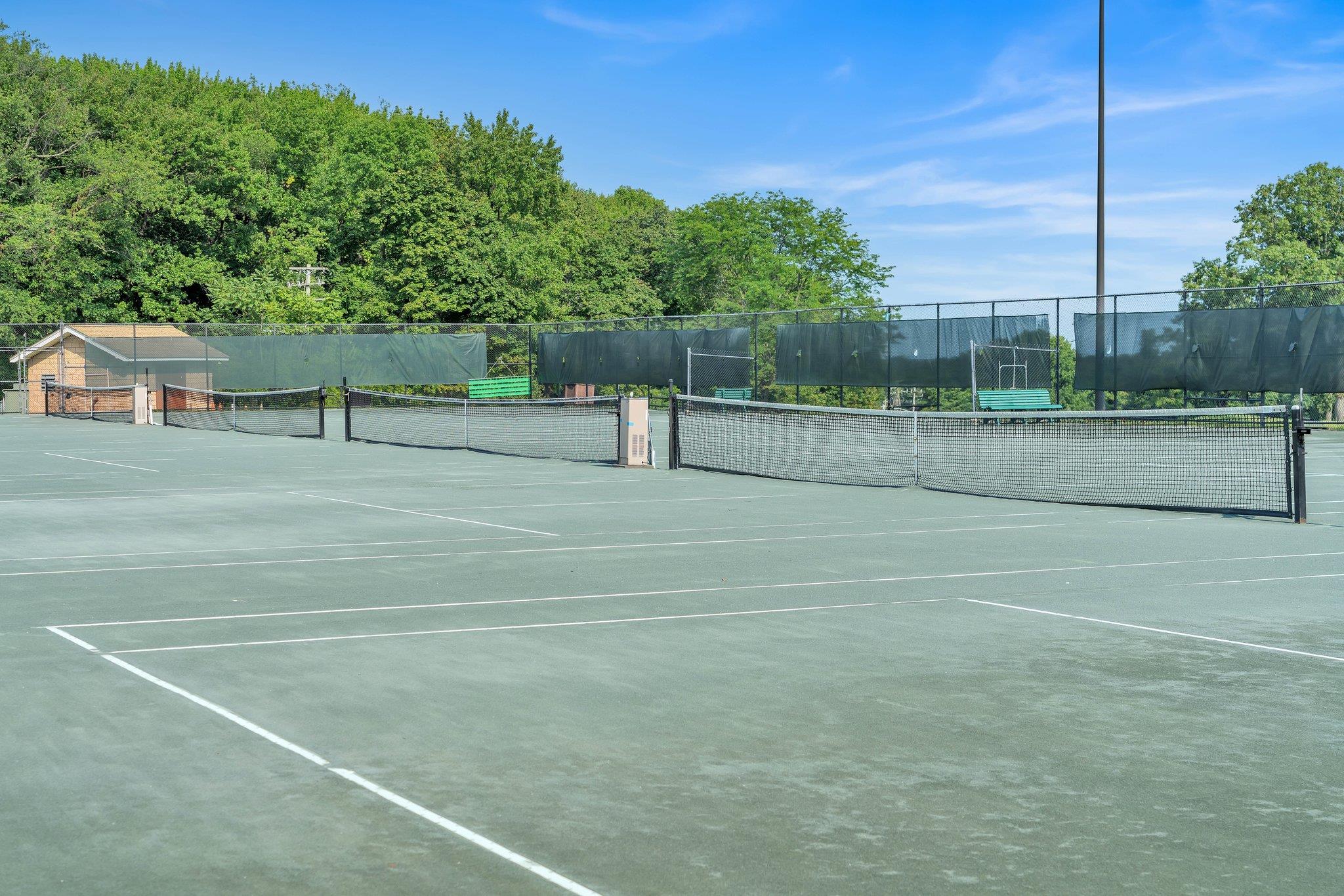 27010 Grand Central Parkway #15R, Floral Park, New York image 8