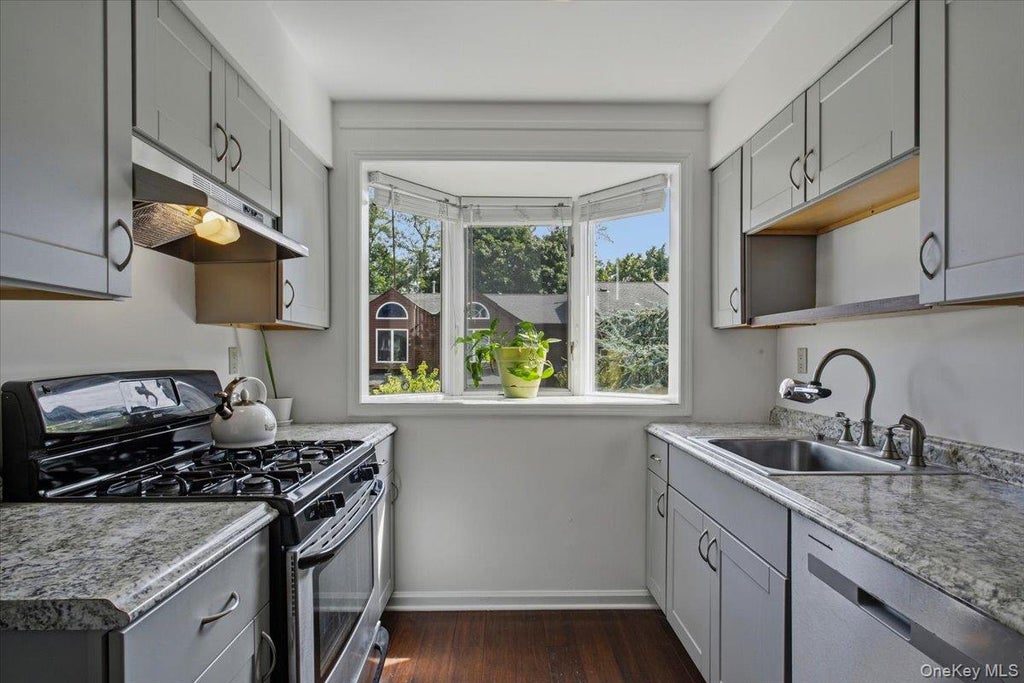 Photo of 13 Knoll View, Ossining, NY 10562 (MLS # 1053845)