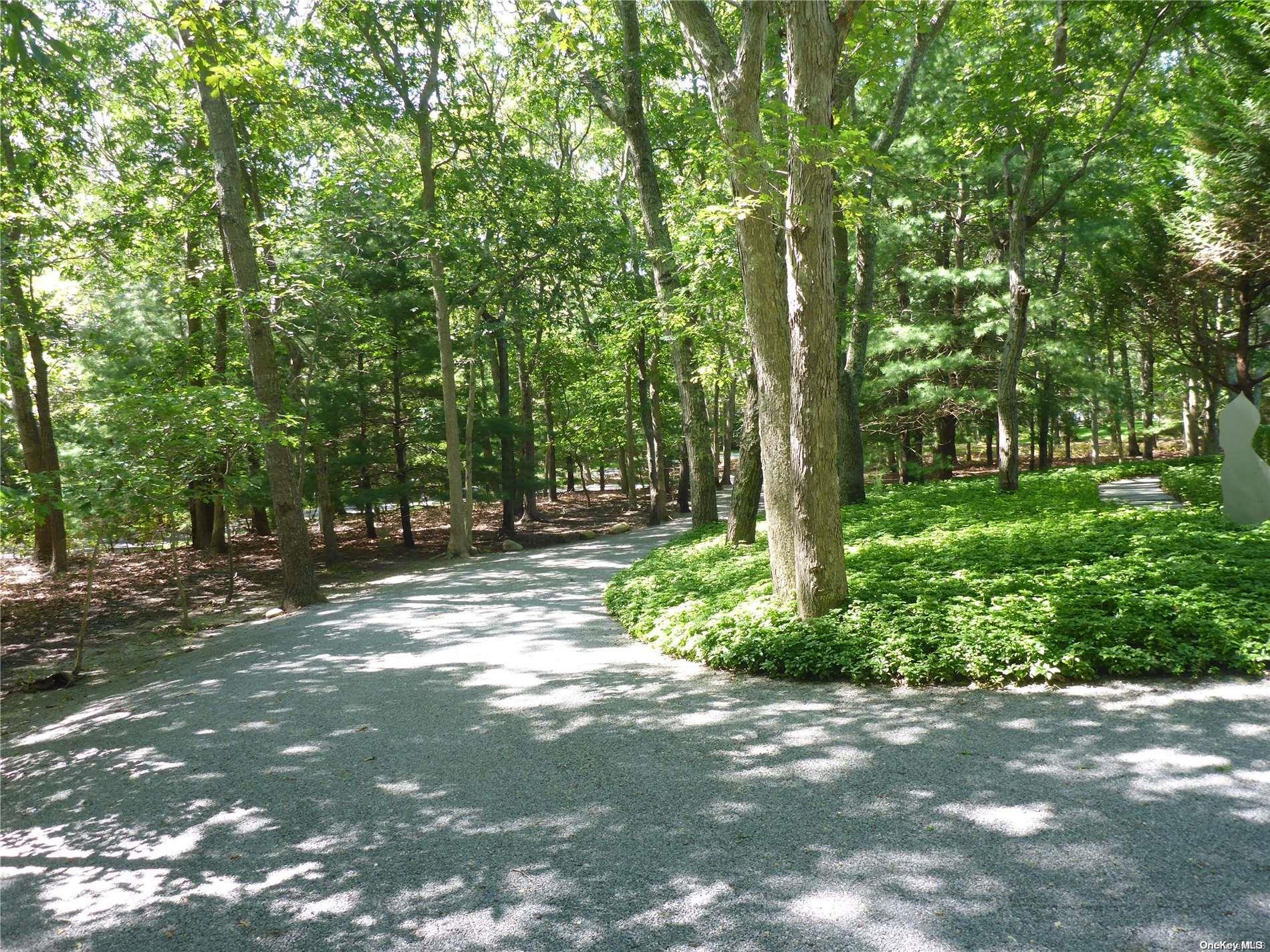 2 Grape Arbor Lane, East Hampton, New York image 3