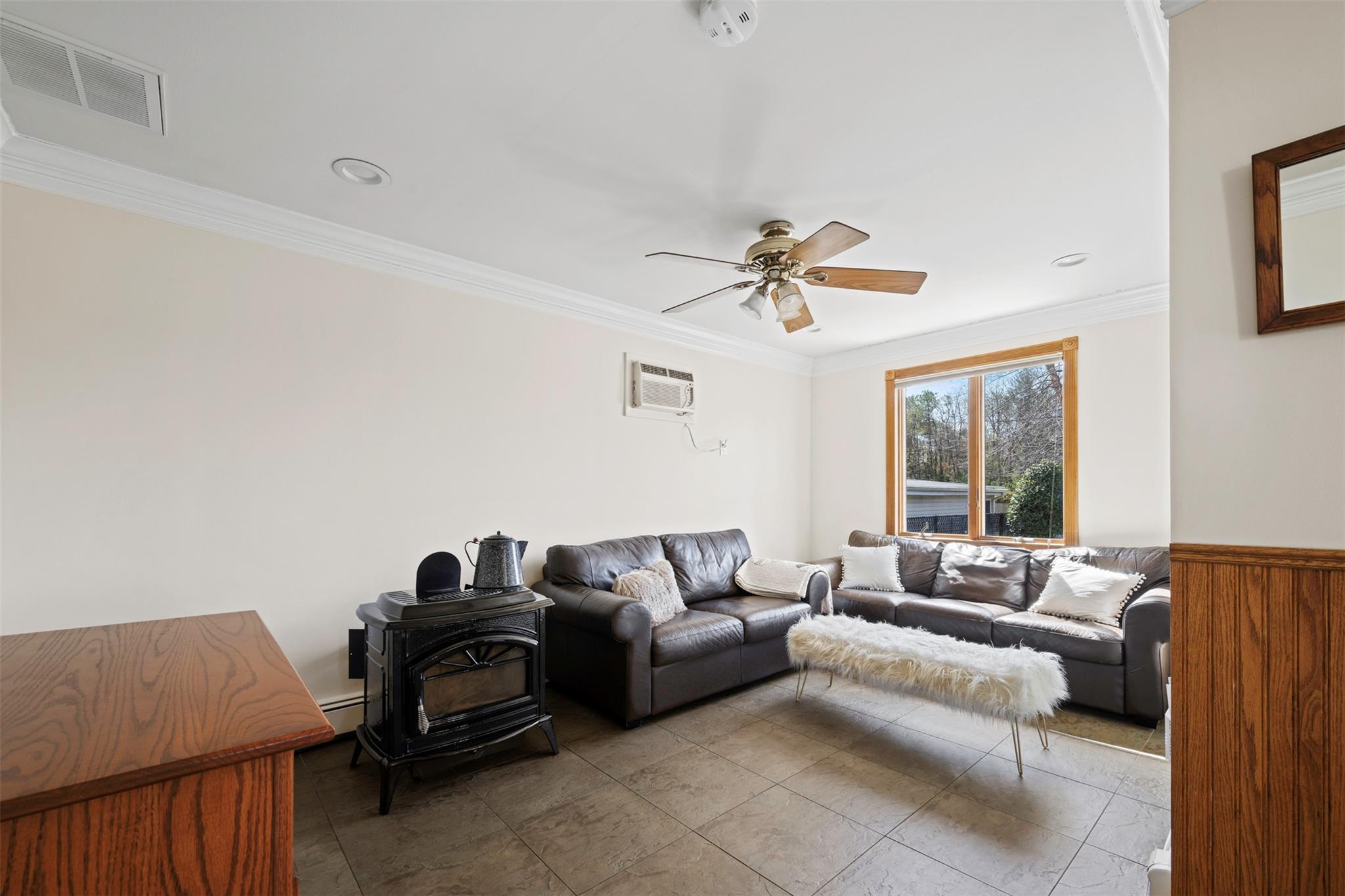 120 Floral Park Street, Islip Terrace, New York image 23