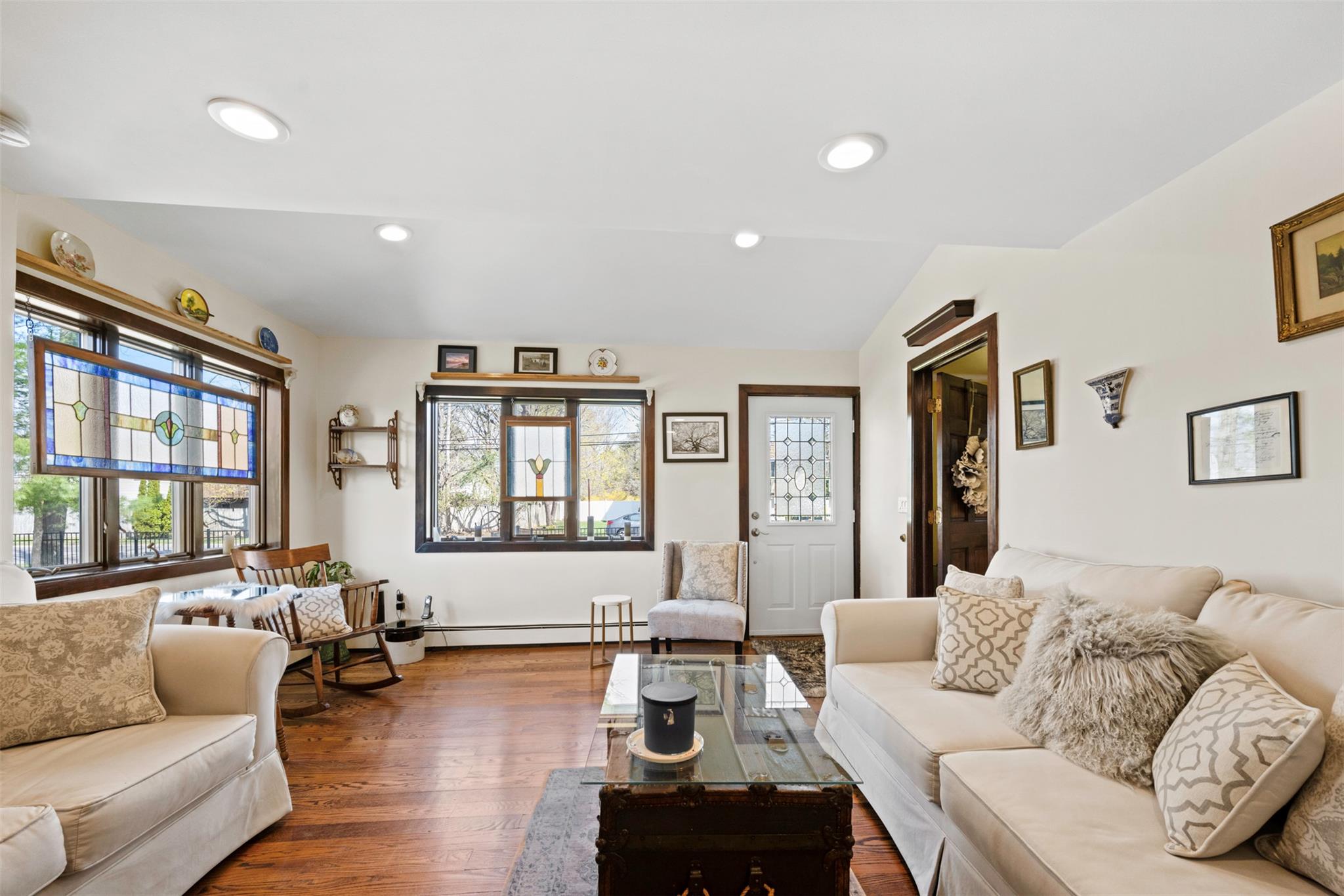 120 Floral Park Street, Islip Terrace, New York image 9