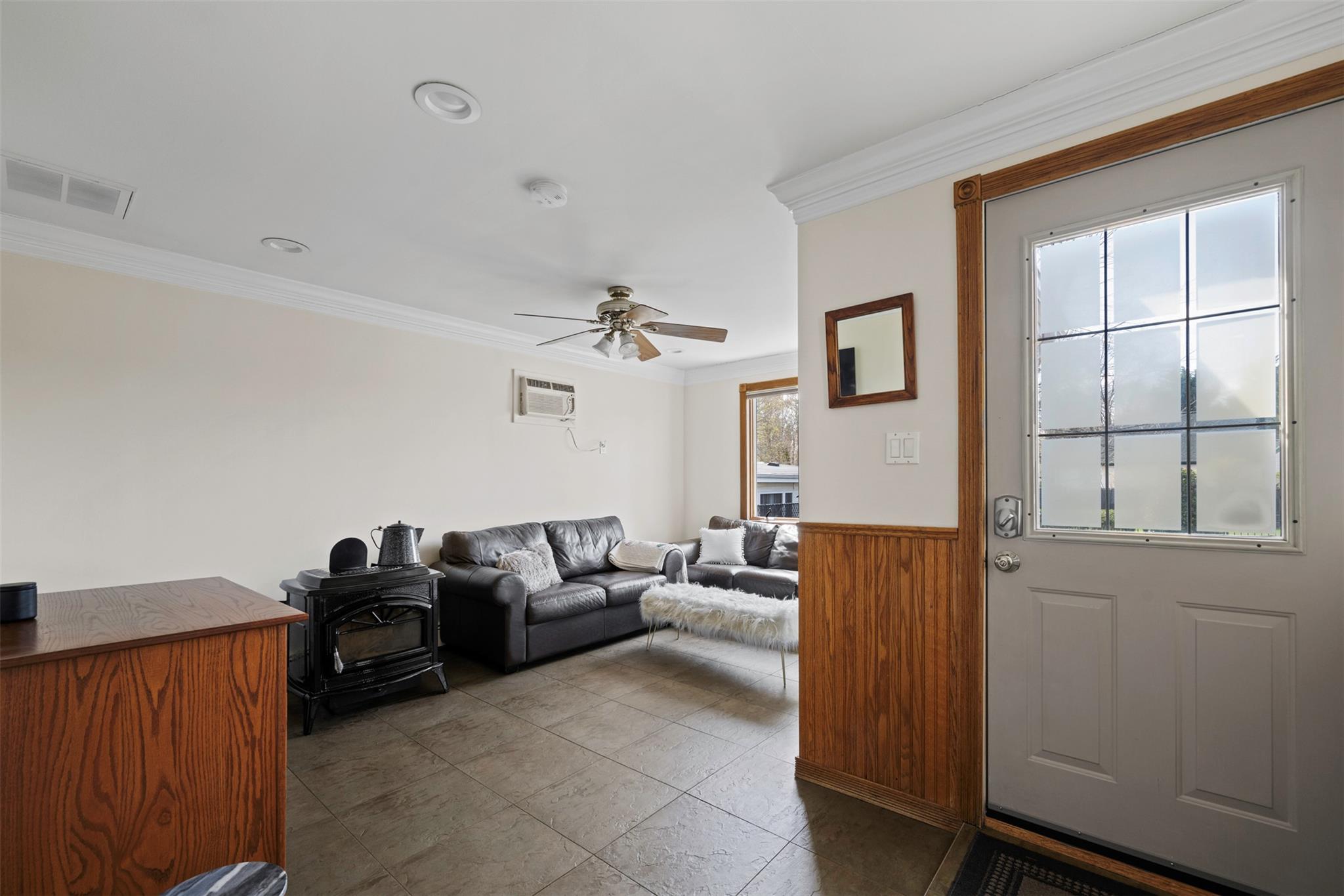 120 Floral Park Street, Islip Terrace, New York image 22