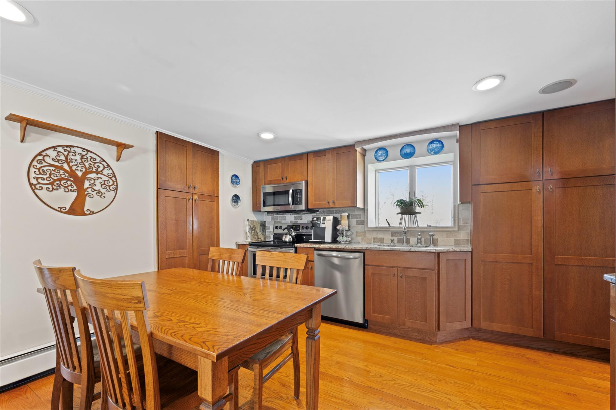 120 Floral Park Street, Islip Terrace, New York image 12
