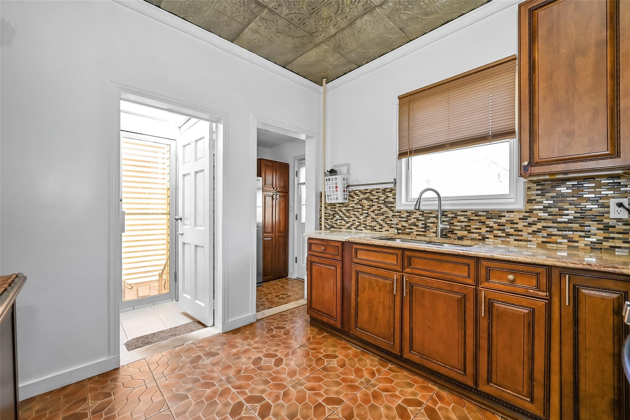 87-71 111th Street, Richmond Hill, New York image 7