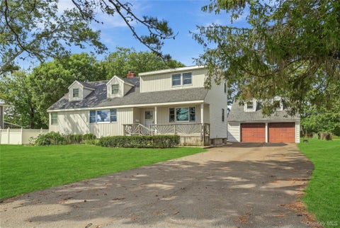 Homes For Sale - 930 Tooker Avenue<br/> Suffolk County, West Babylon, NY 11704