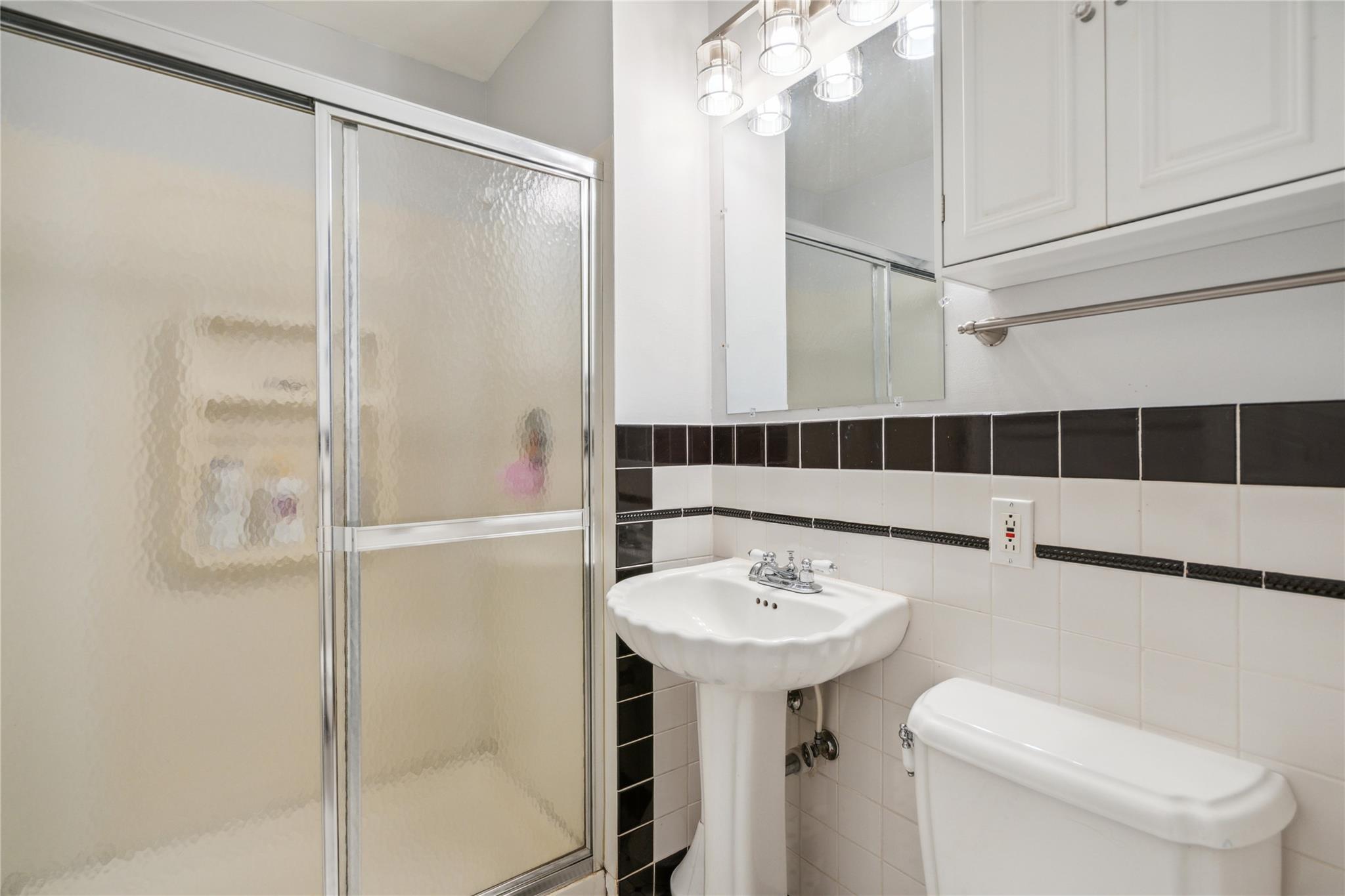 77 Fox Court, Manorville, New York image 24