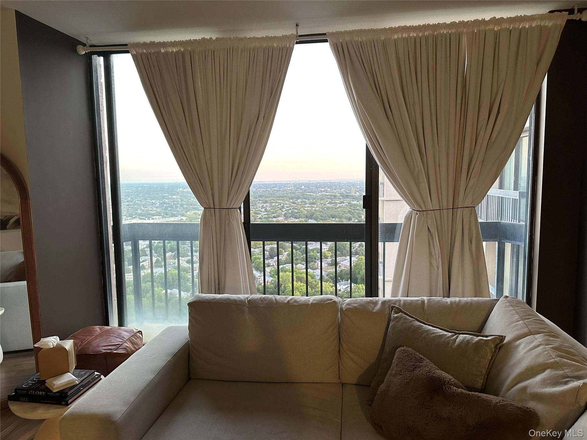 27110 Grand Central Parkway 33T