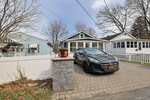 Photo of 48 Thompson Street, Newburgh, NY 12550 (MLS # 988844)