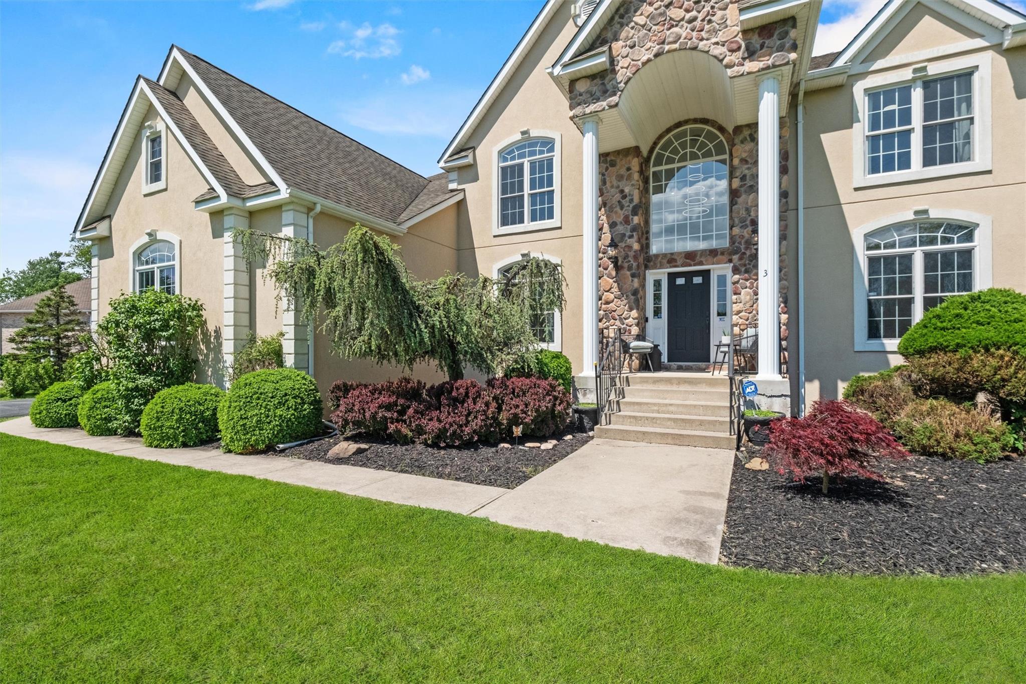 10 Trout Ponds Court, Brookhaven, New York image 5