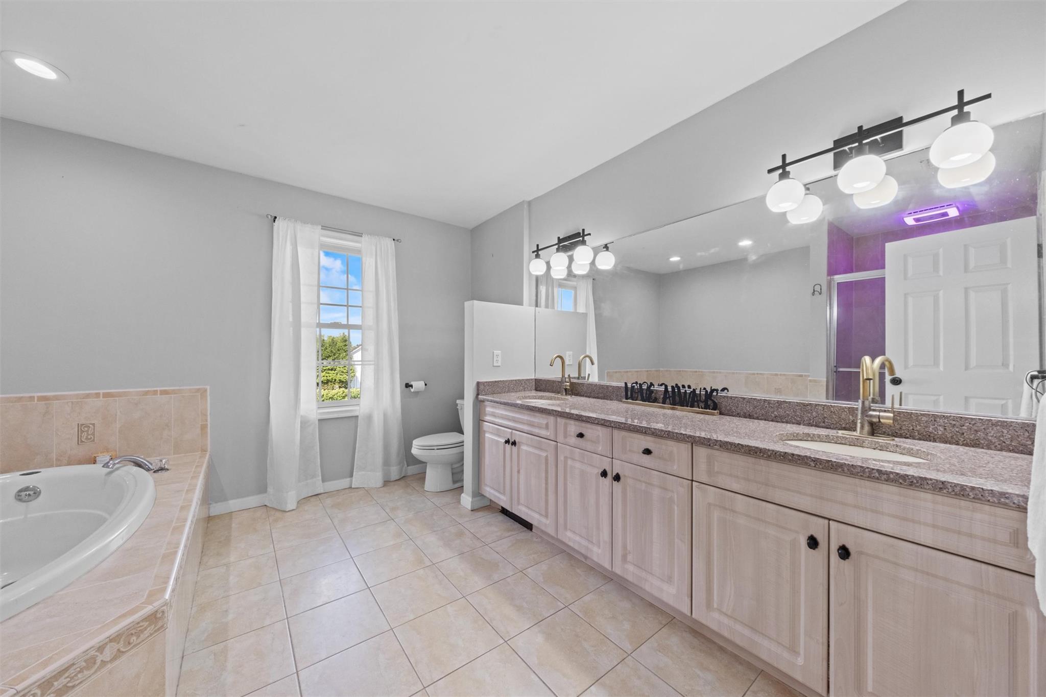 10 Trout Ponds Court, Brookhaven, New York image 33