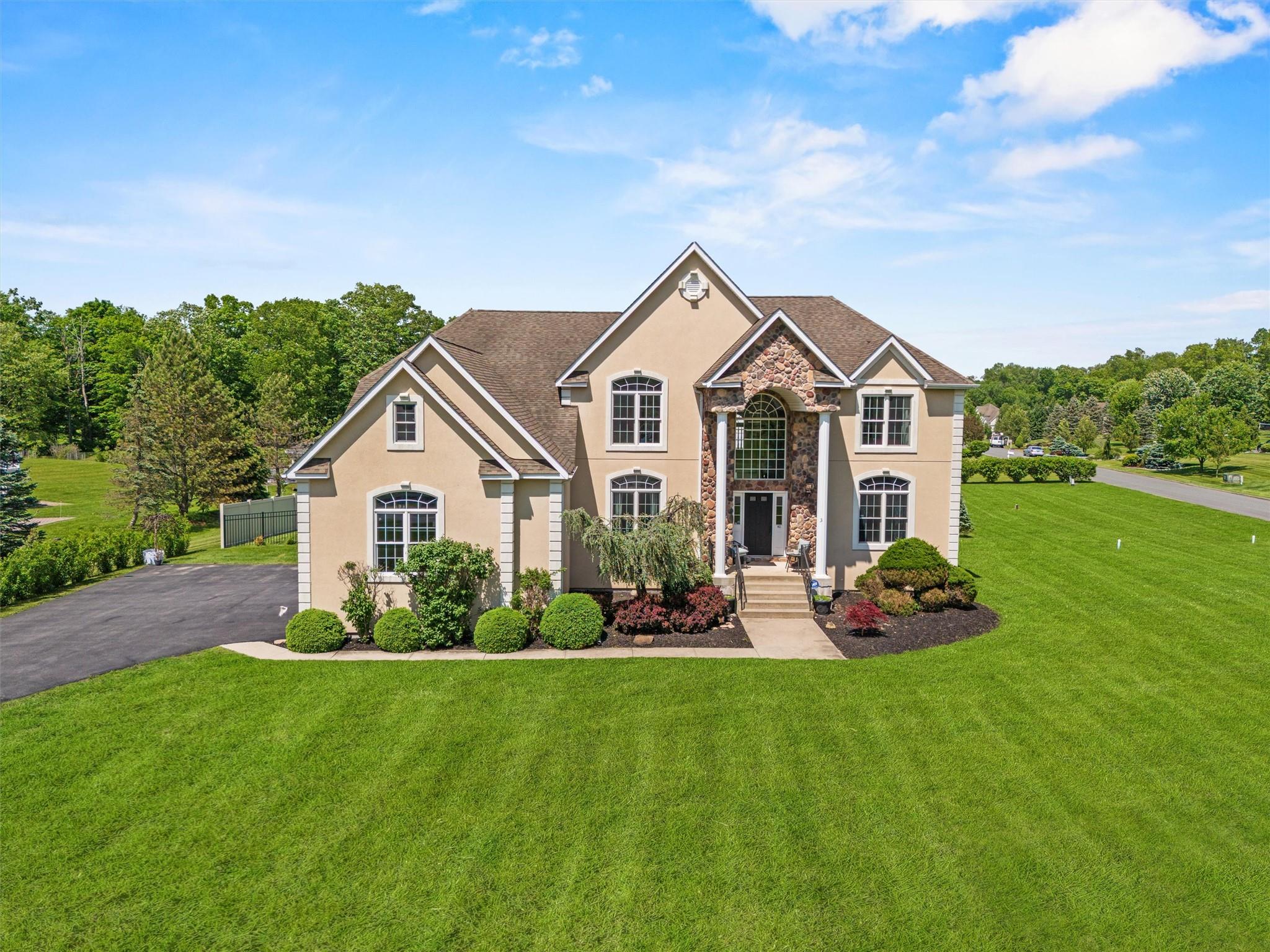 10 Trout Ponds Court, Brookhaven, New York image 48