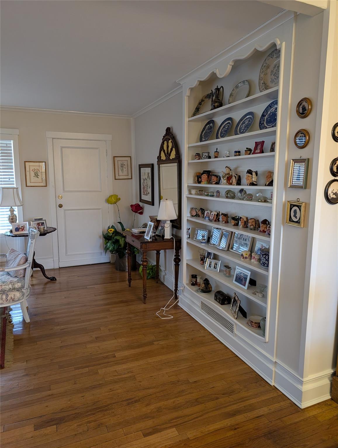 7 N Brian Street, Plainview, New York image 5