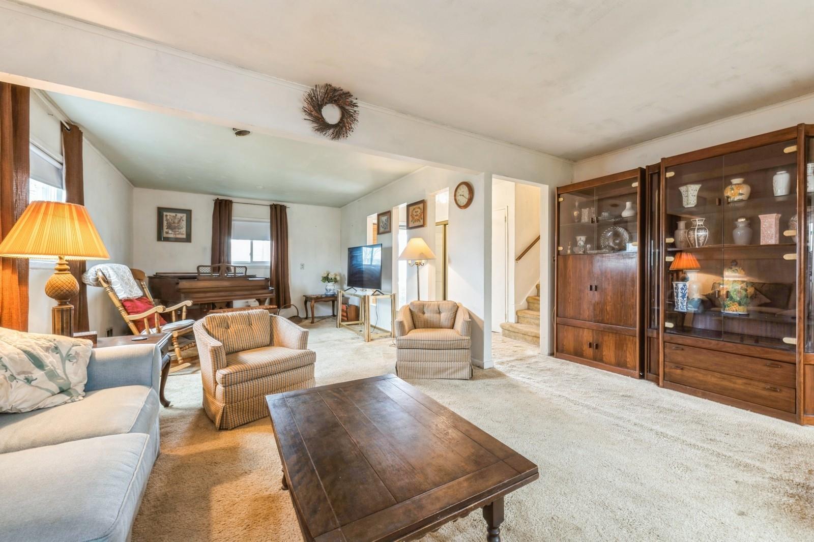 41 Bayview Place, Massapequa, New York image 5