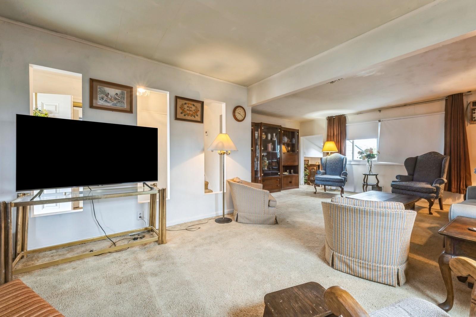 41 Bayview Place, Massapequa, New York image 4