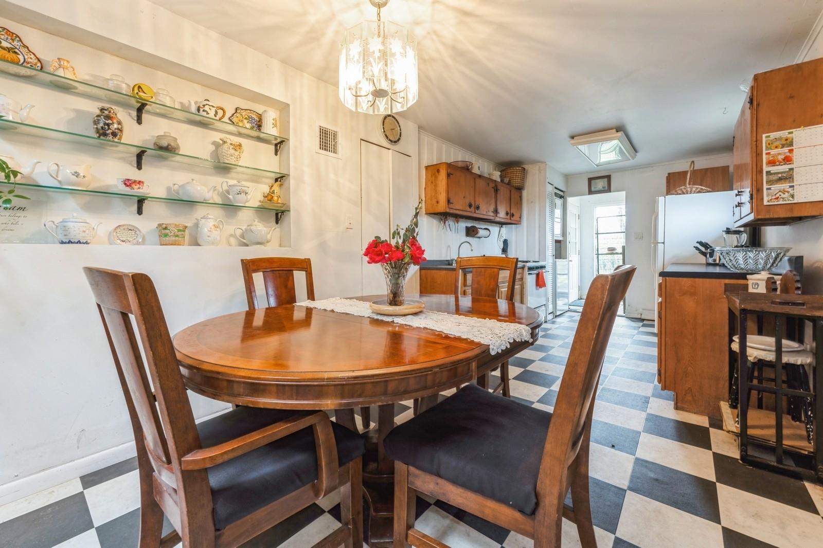 41 Bayview Place, Massapequa, New York image 6