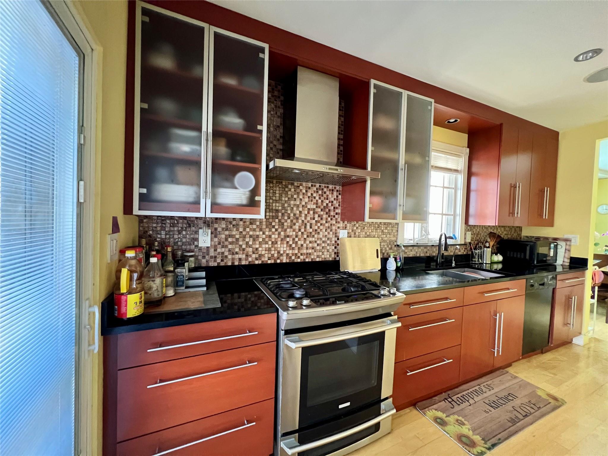 121-37 7 Avenue, College Point, New York image 14