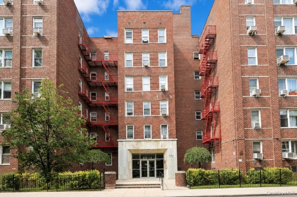 99-15 66TH AVE APT 5A, REGO PARK, NY 11374 - Image a73eea2098d42fb4e730c8419ad62fe5/1276904164