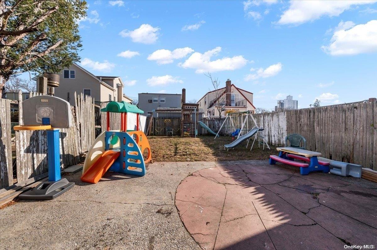 328 Beach 13th Street, Far Rockaway, New York image 16