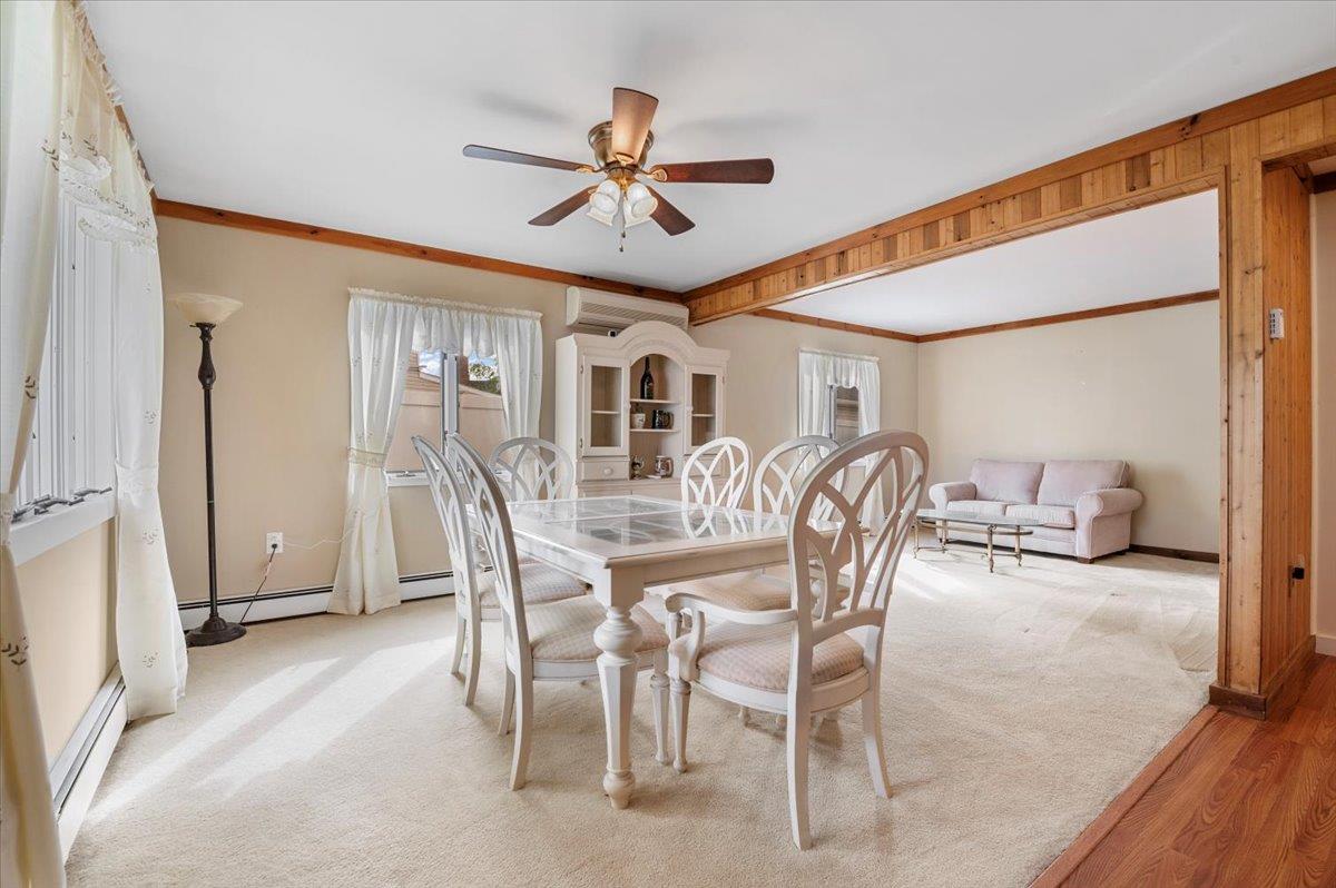 25 Castle Lane, Levittown, New York image 10