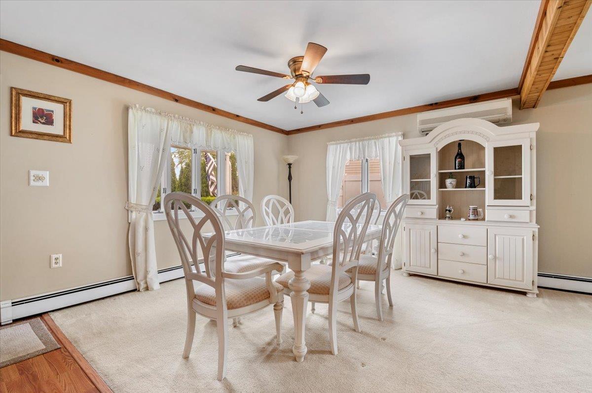 25 Castle Lane, Levittown, New York image 9