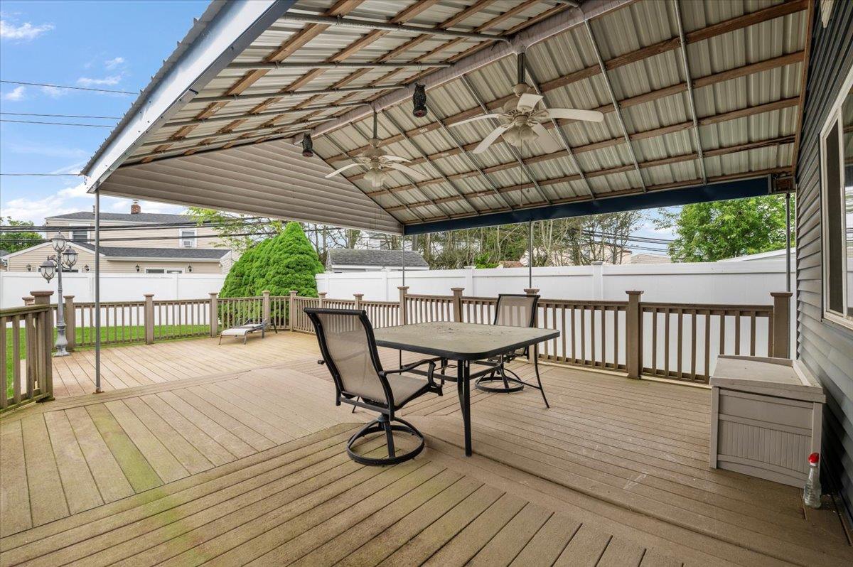 25 Castle Lane, Levittown, New York image 22