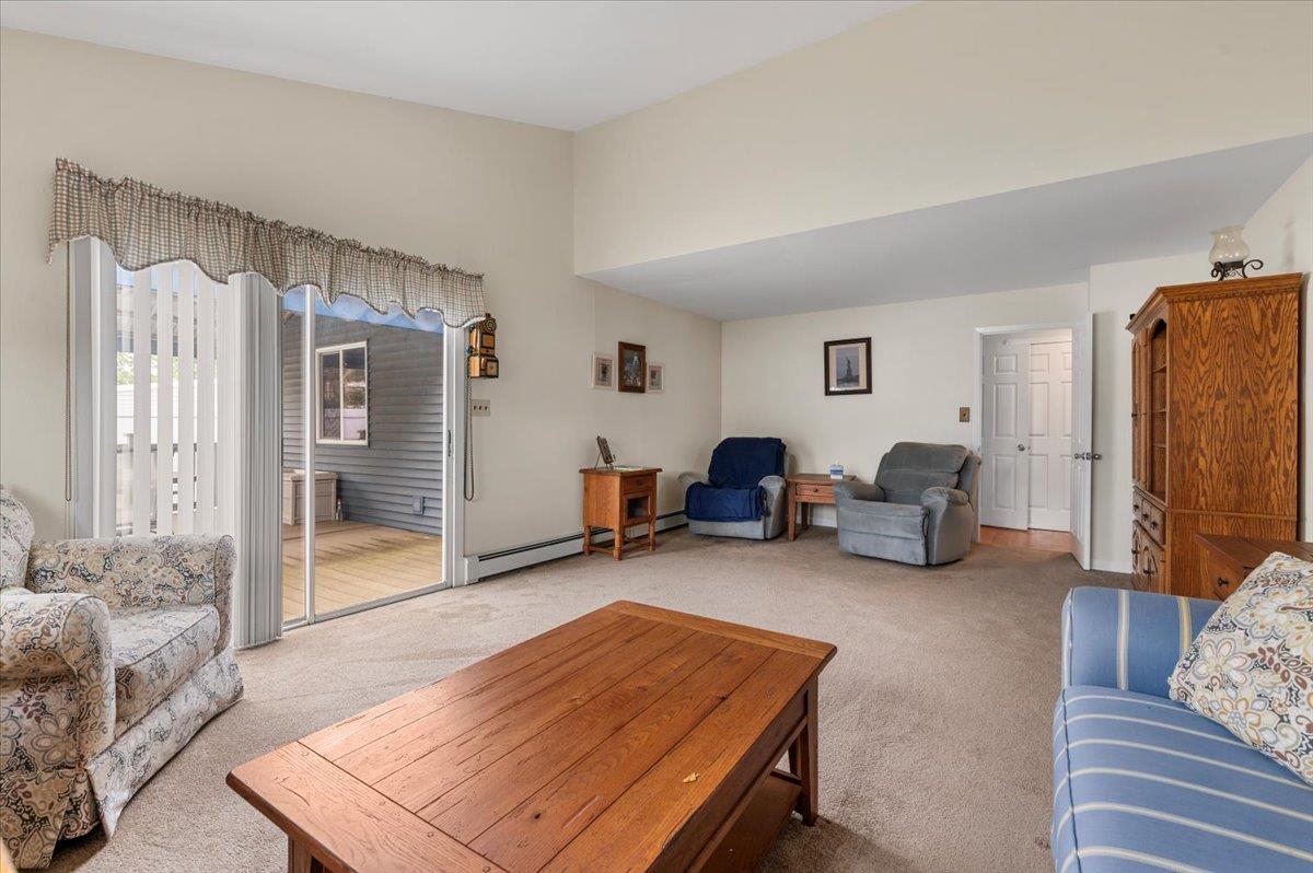 25 Castle Lane, Levittown, New York image 17