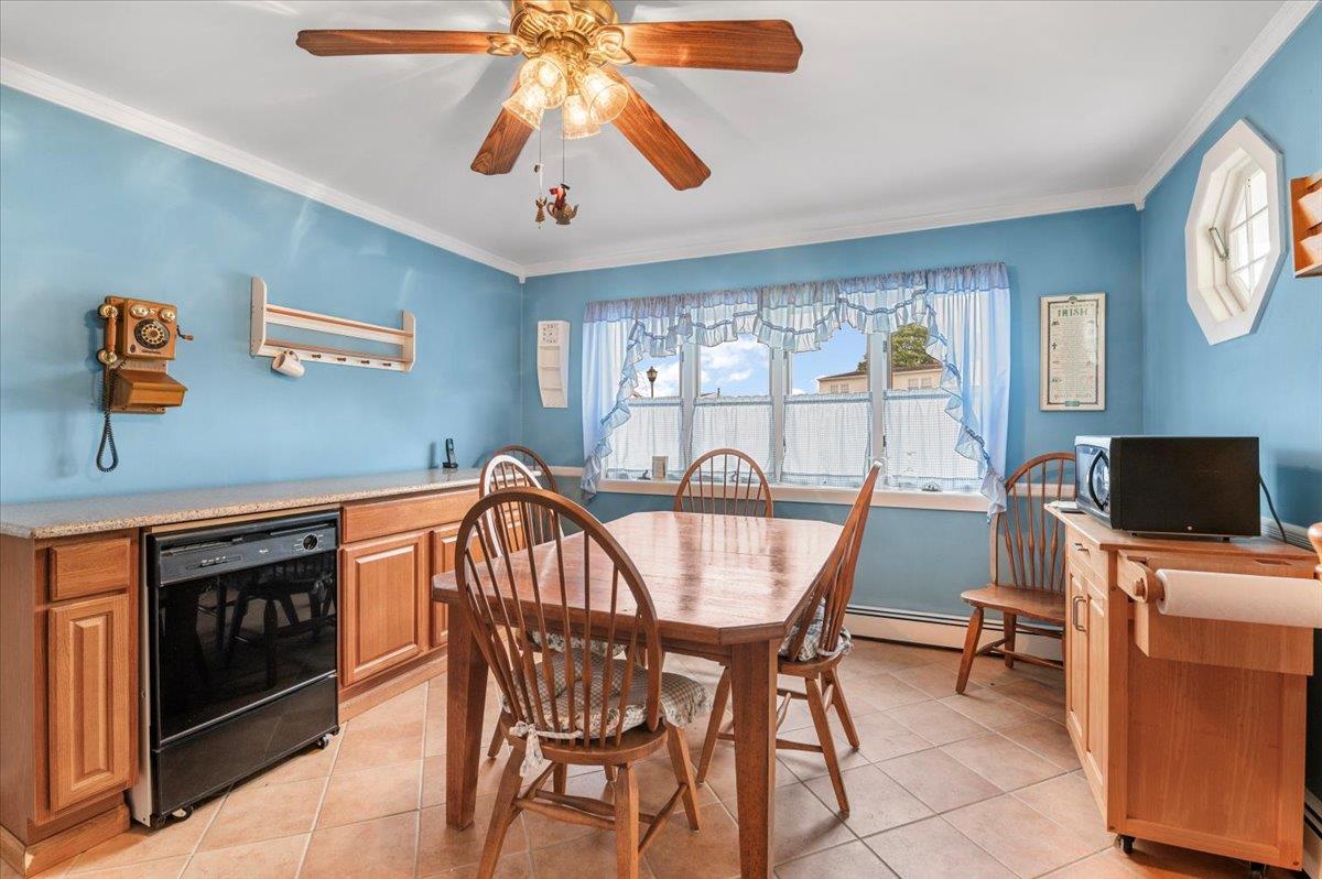 25 Castle Lane, Levittown, New York image 6