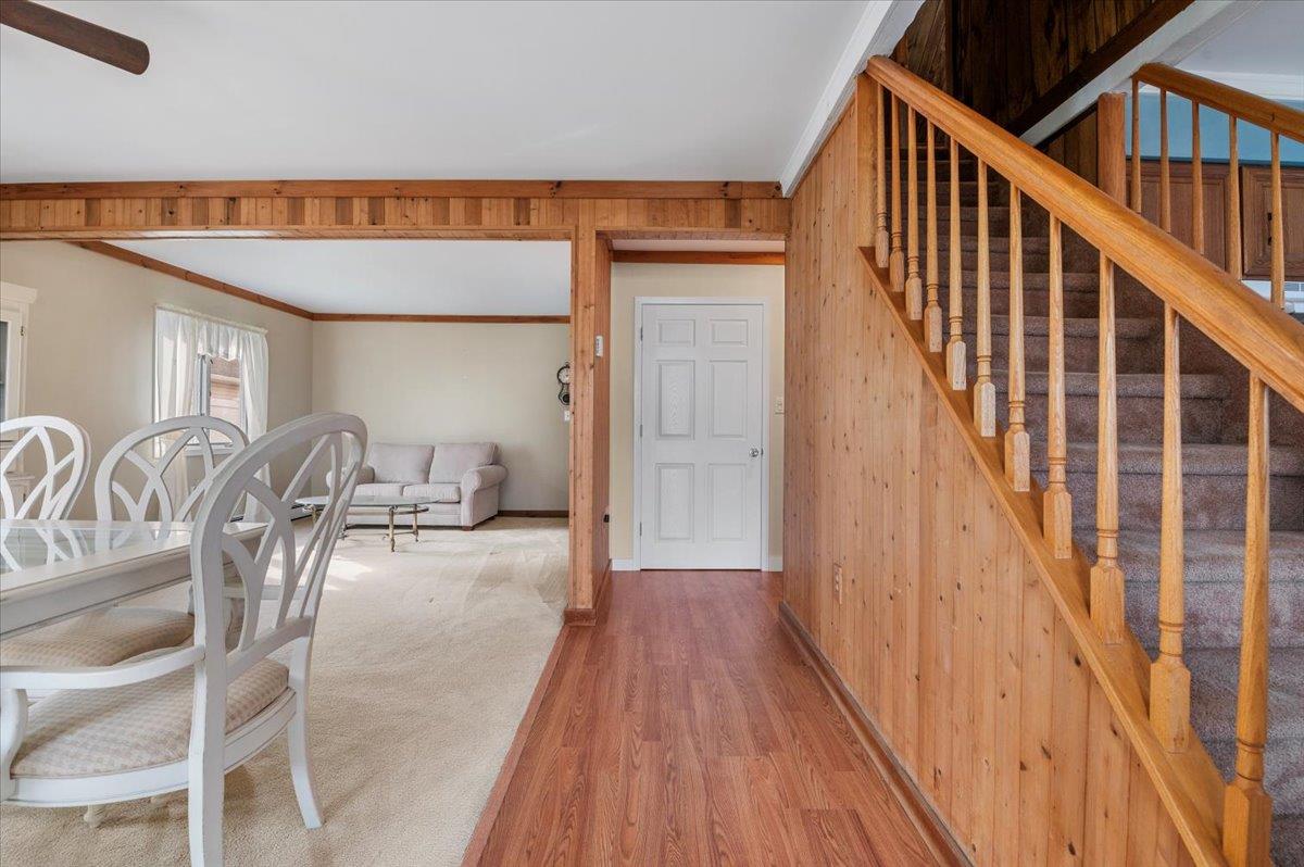 25 Castle Lane, Levittown, New York image 8