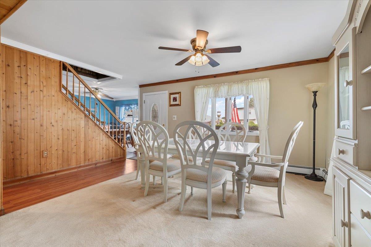 25 Castle Lane, Levittown, New York image 11