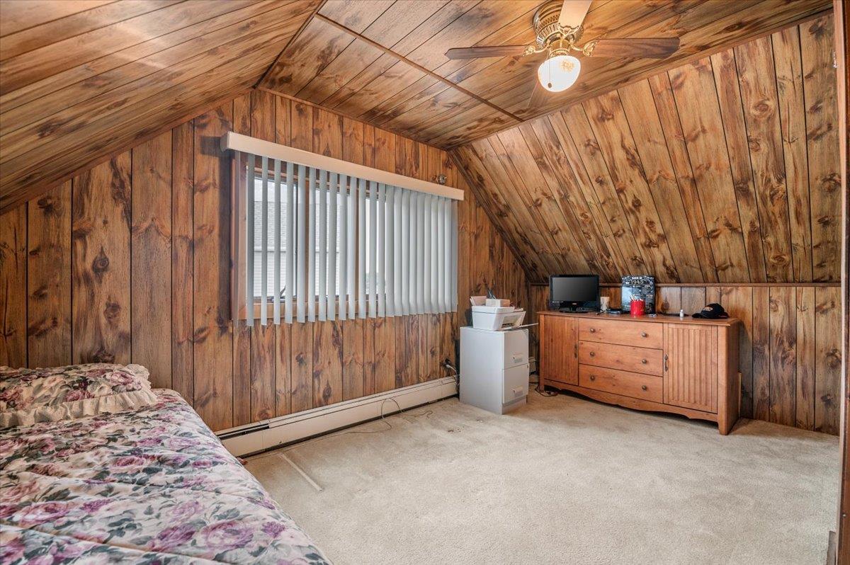 25 Castle Lane, Levittown, New York image 20