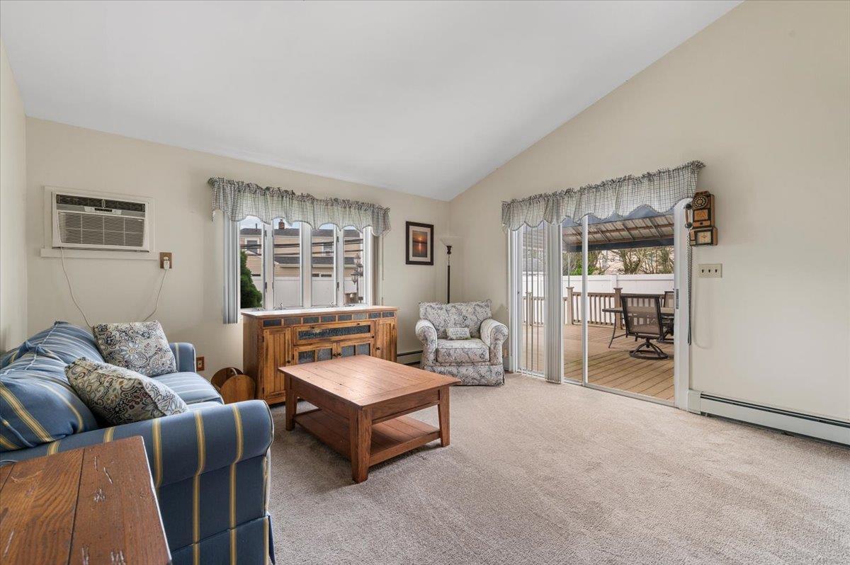 25 Castle Lane, Levittown, New York image 16