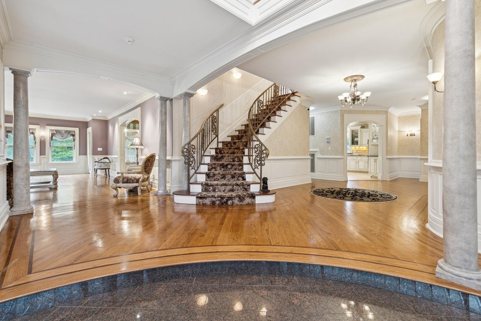 80 Soundview Drive