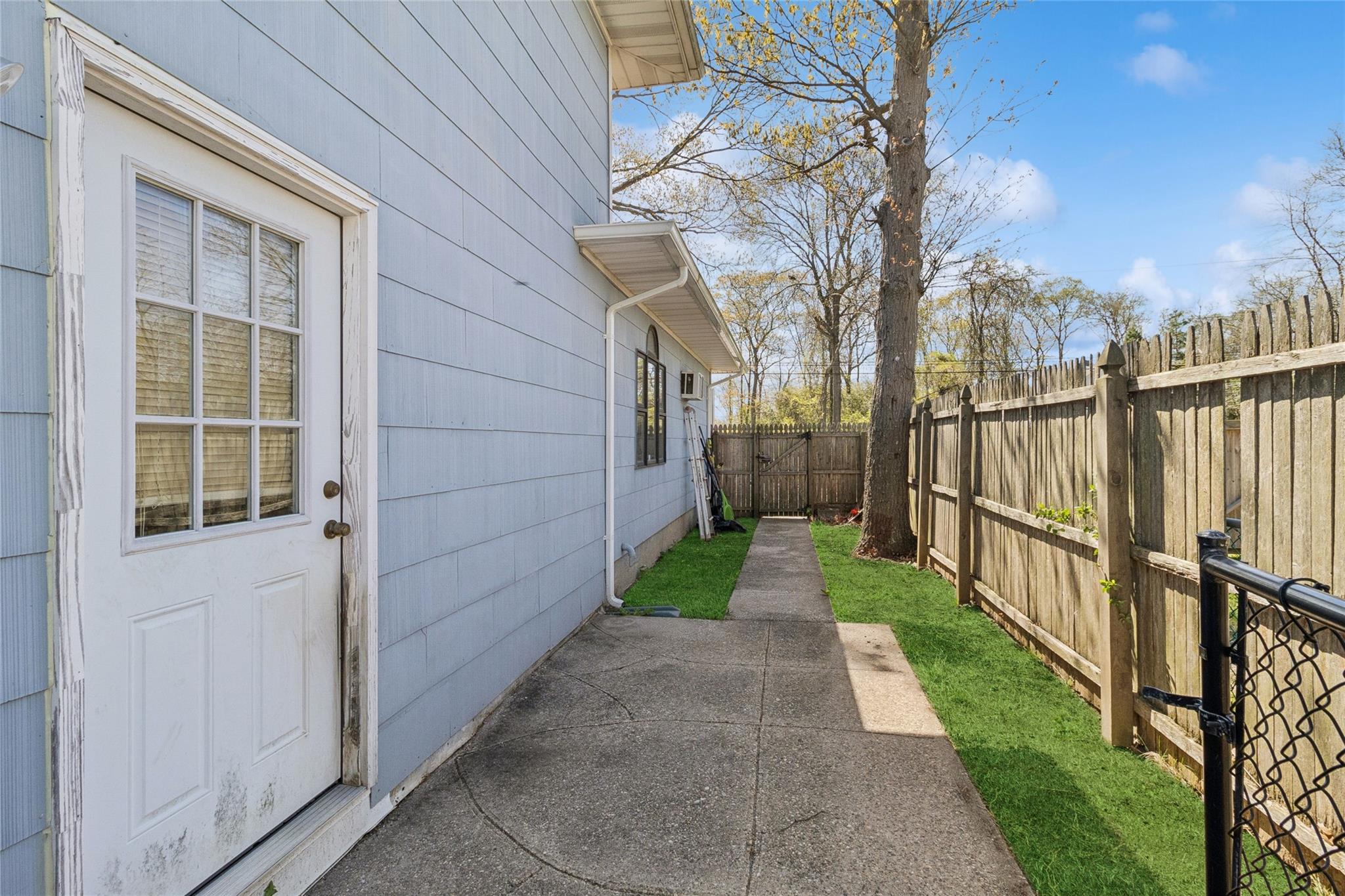 103 Baybright Drive, Shirley, New York image 16