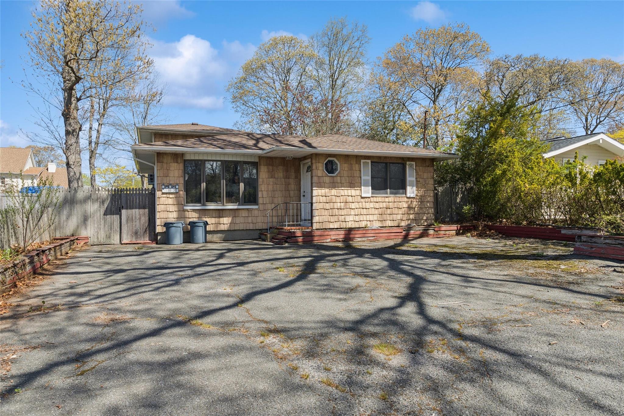 103 Baybright Drive, Shirley, New York image 1