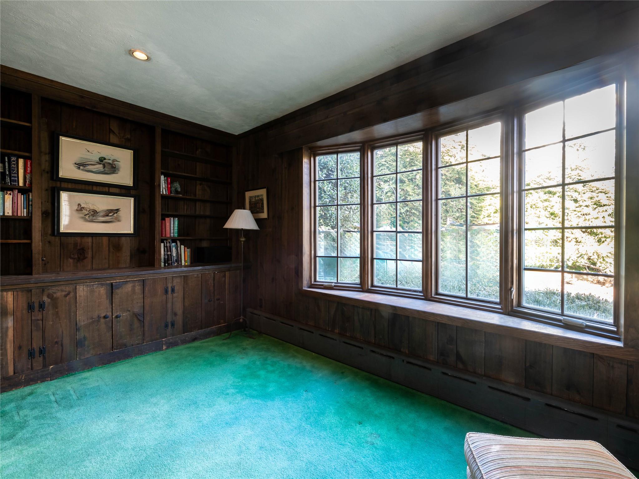 55 Parkwoods Road, Manhasset, New York image 13