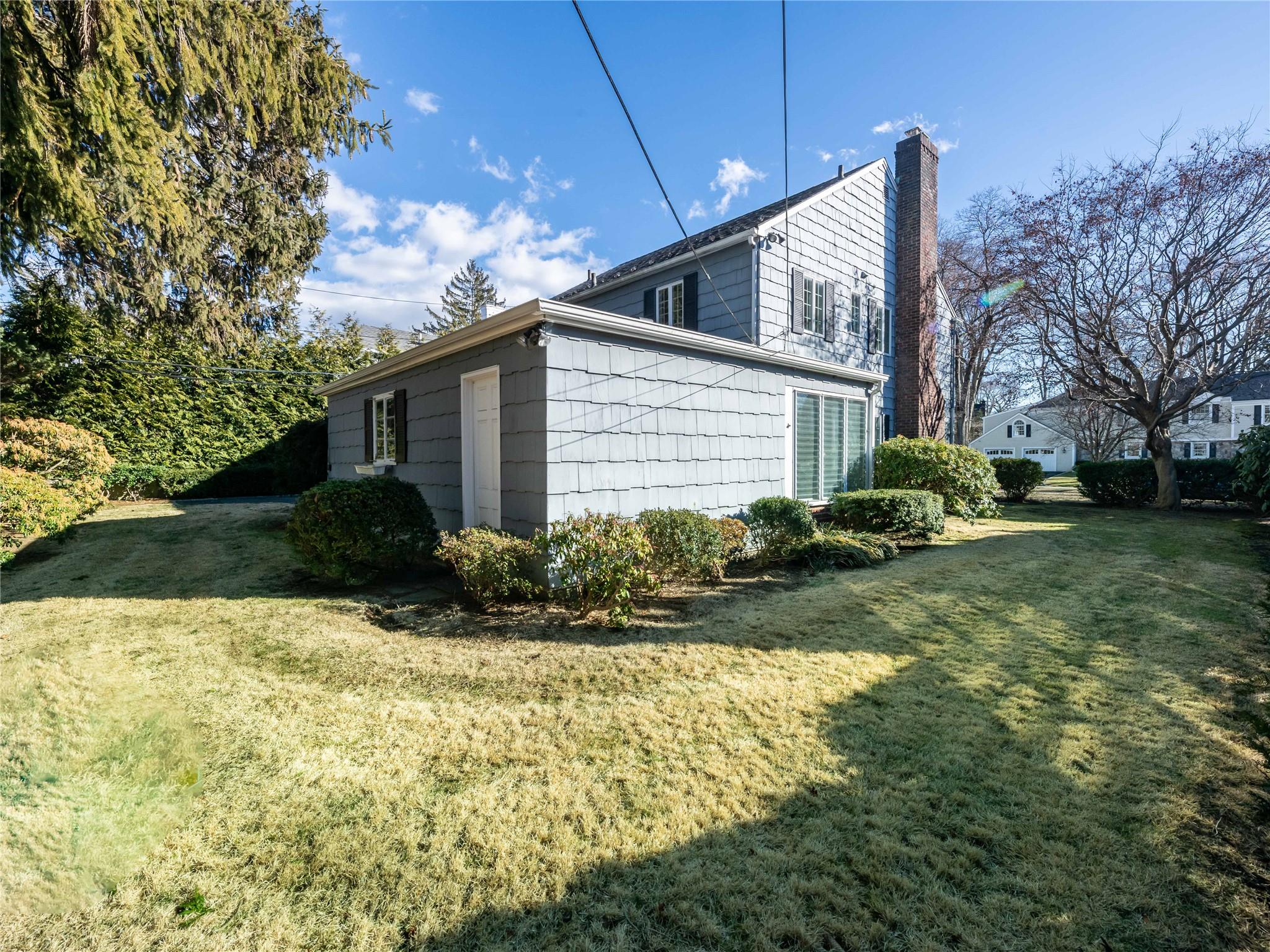 55 Parkwoods Road, Manhasset, New York image 21