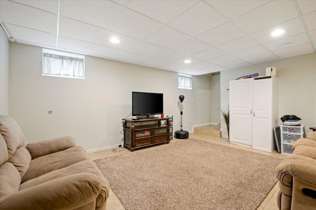 12 Midwood Place, Farmingville, New York image 20