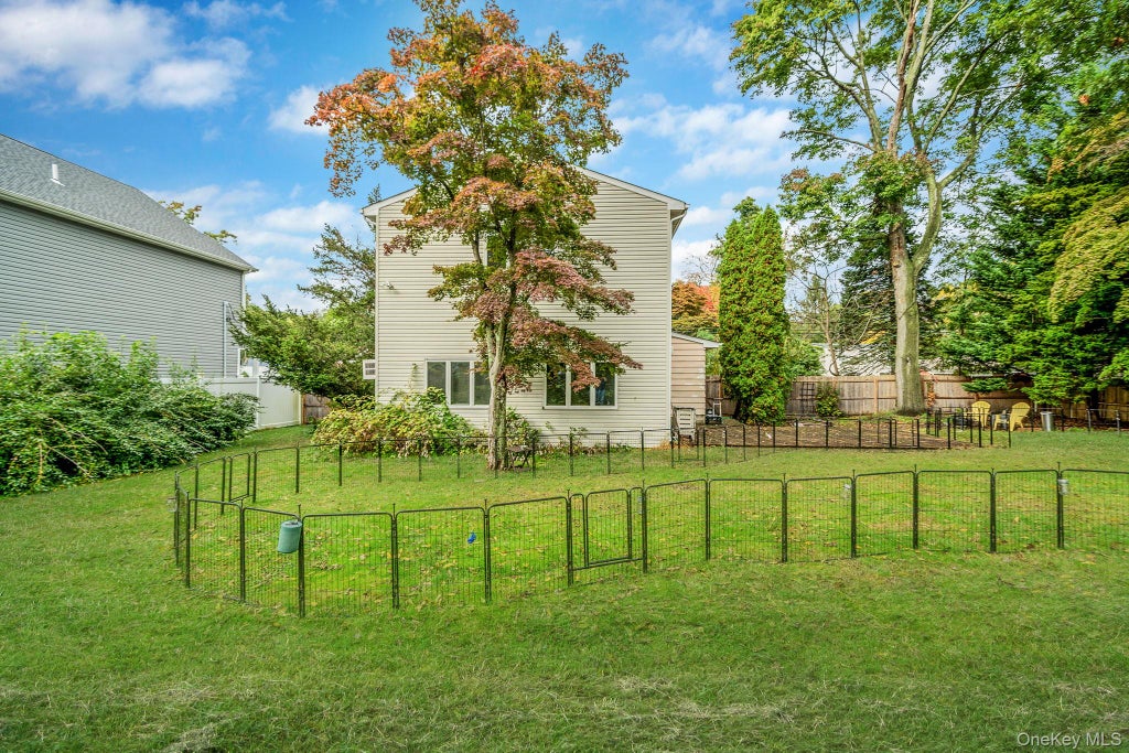 Photo of 34 E 19th Street, Huntington Station, NY 11746 (MLS # 1064963)
