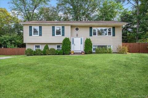 Photo of 69 Carolina Drive, New City, NY 10956 (MLS # 919437)