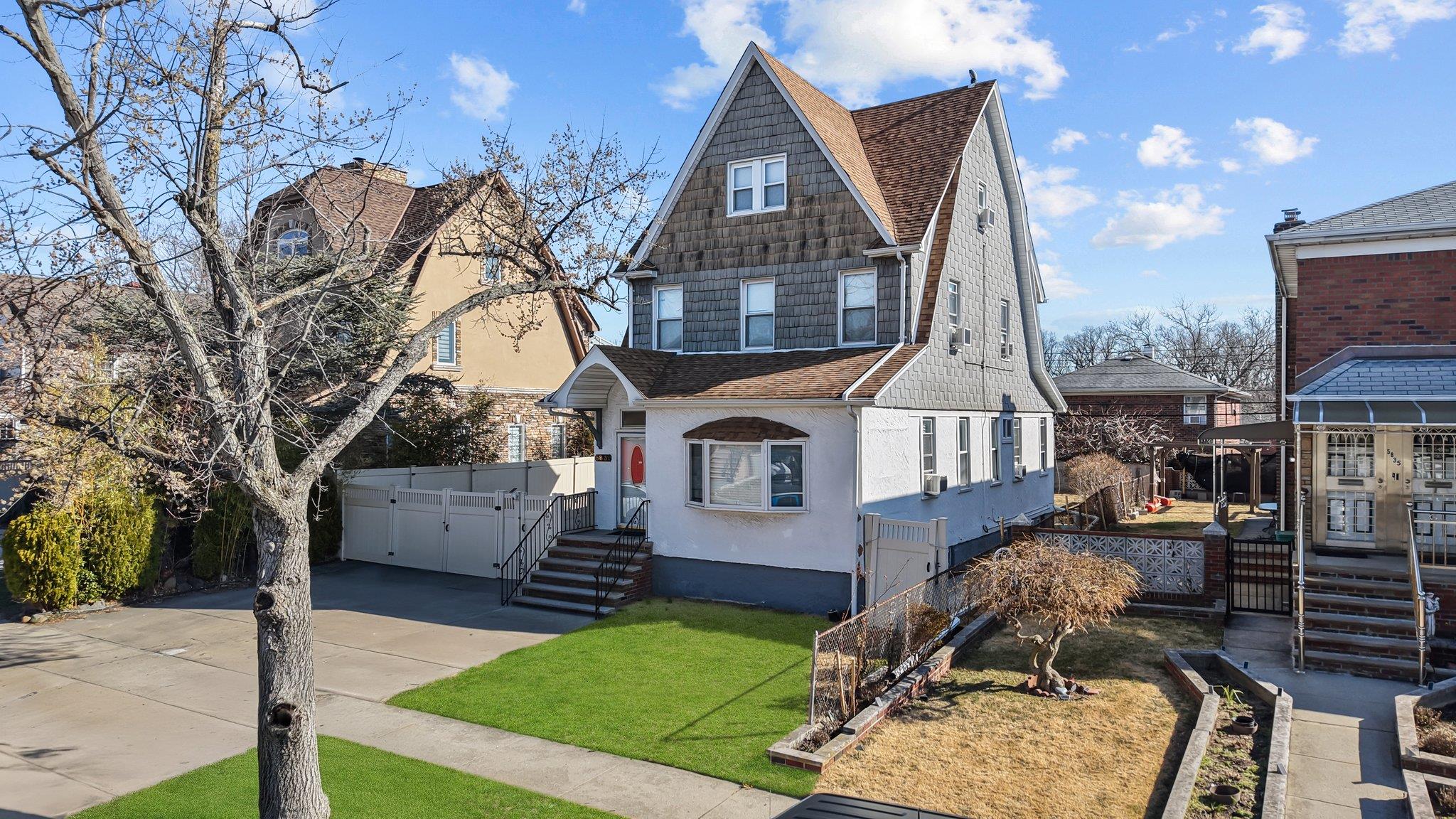 Property for Sale at 229th Street, Oakland Gardens, Queens, NY - Bedrooms: 4 
Bathrooms: 2  - $1,199,999