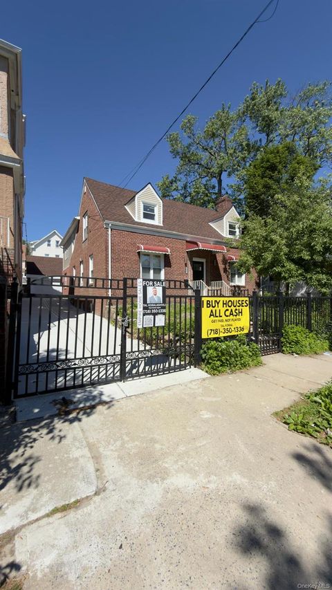 Multifamily For Sale - 4077 Seton Avenue<br/> Bronx, NY 10466